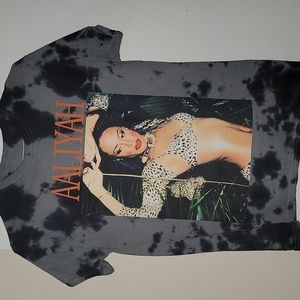 Aaliyah Tee